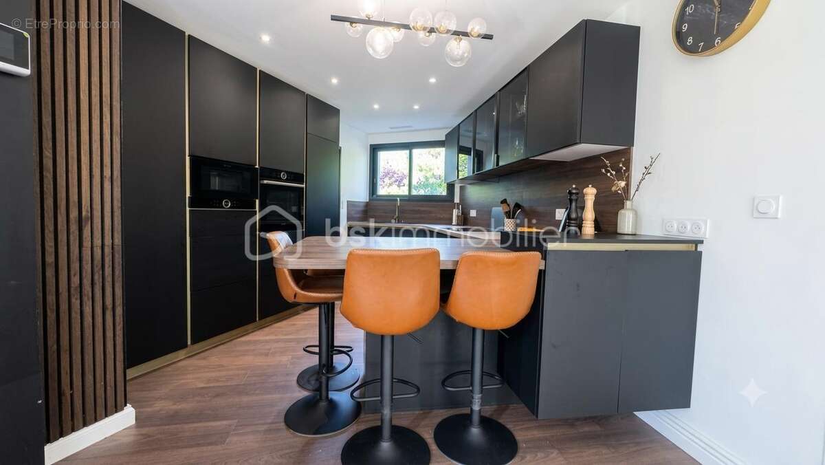 Maison à VAULNAVEYS-LE-HAUT