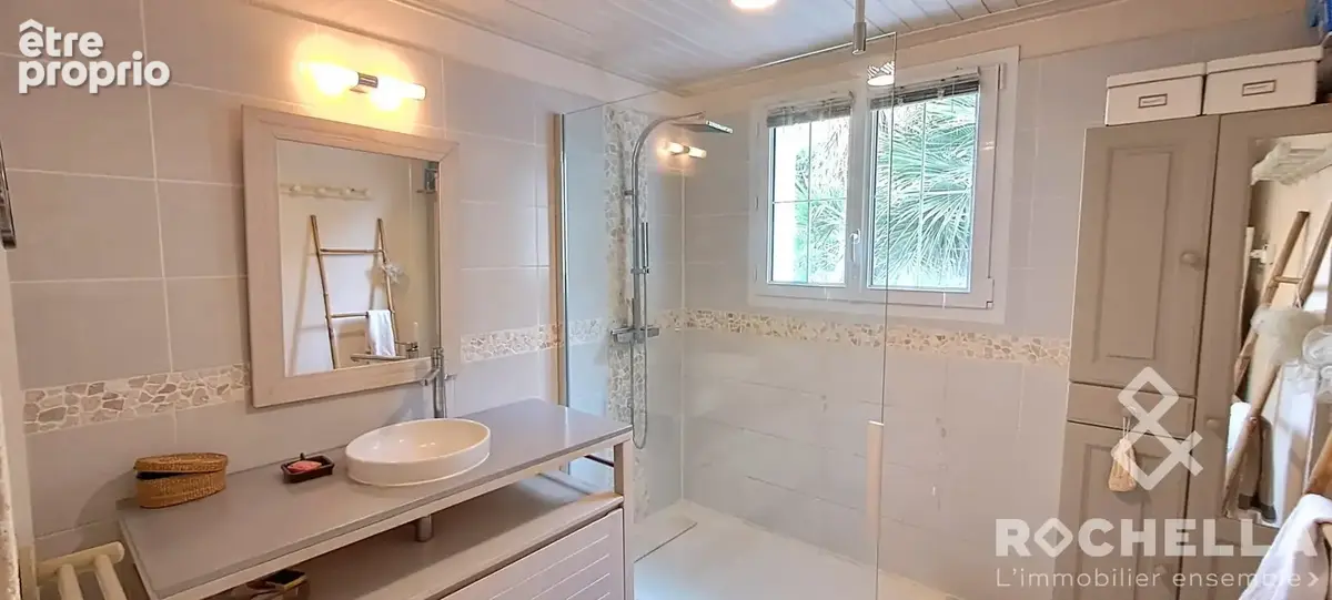 Maison 5 pièces 128 m² à vendre à Saint-Laurent-De-La-Pree (17450) - photo 9