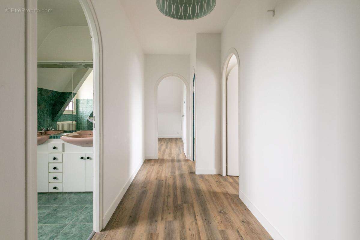 Maison familiale avec jardin - photo 7