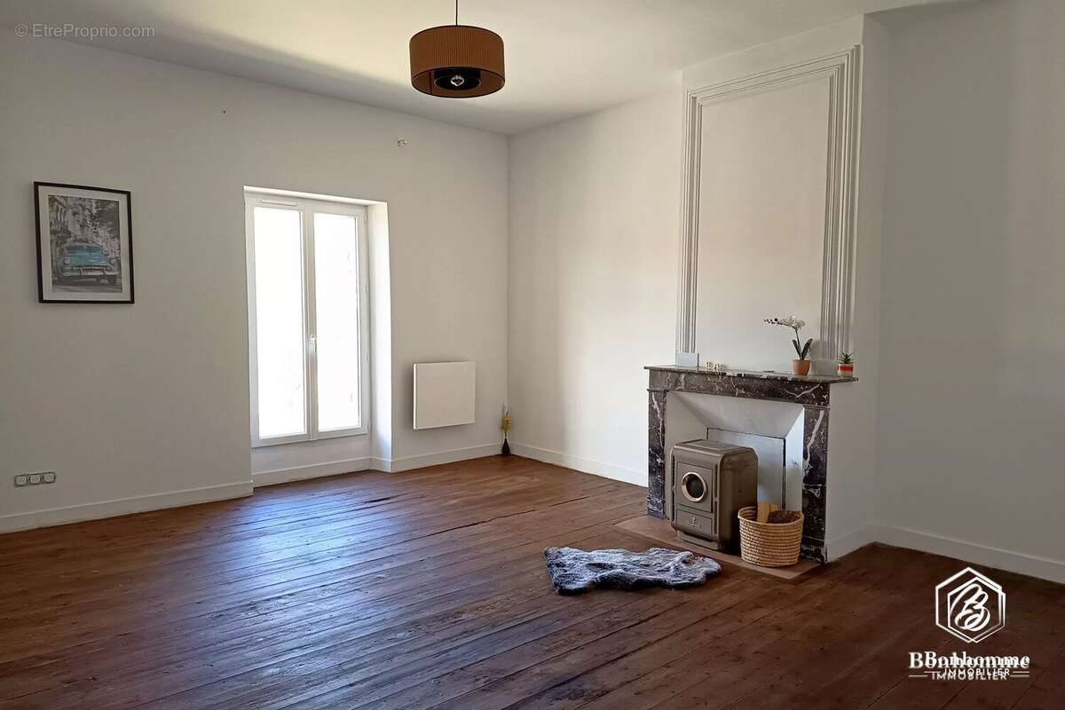 Appartement à SAUCATS