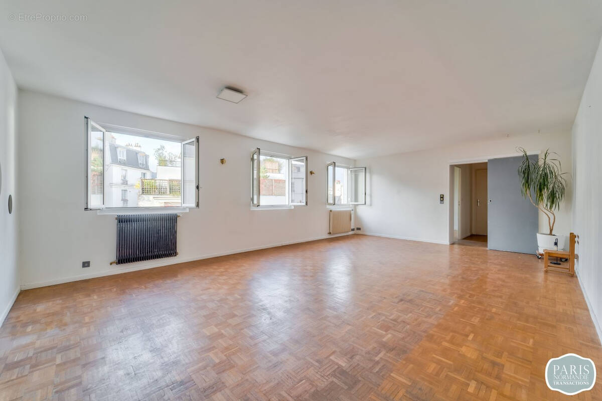 Appartement à PARIS-12E