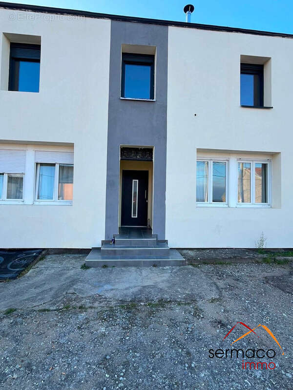 Appartement 350 m² à L'hopital  - photo 2