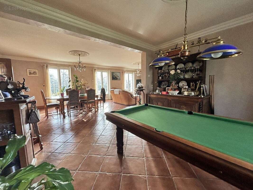 Maison 5 chambres, 210 m2 avec piscine - photo 7