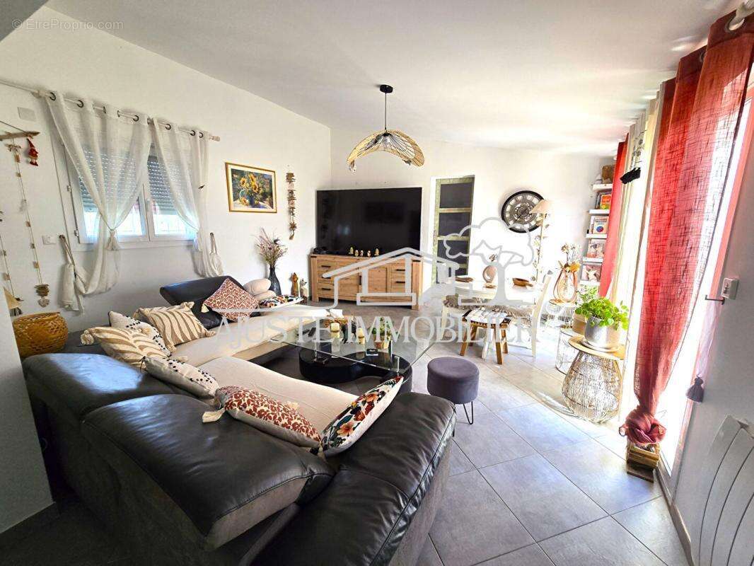 Maison à SAINT-VICTORET