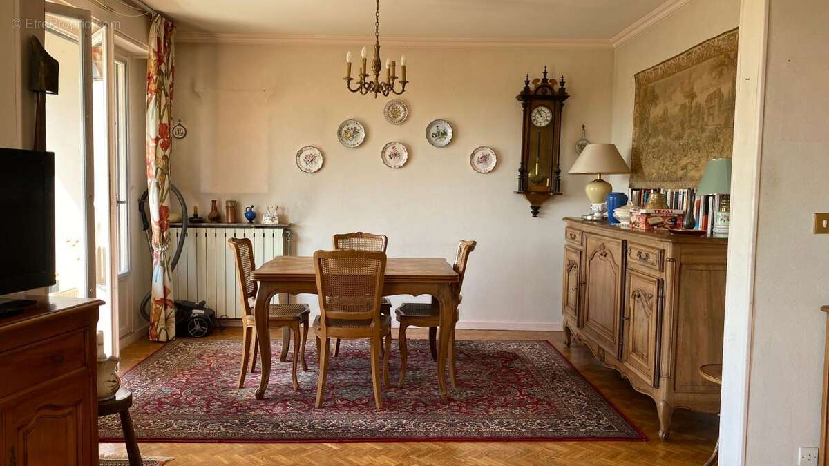Appartement à FONTAINES-SUR-SAONE
