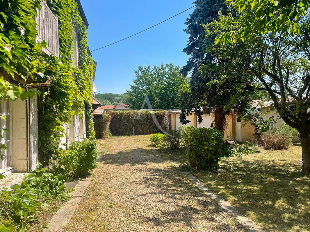 Maison à VARREDDES