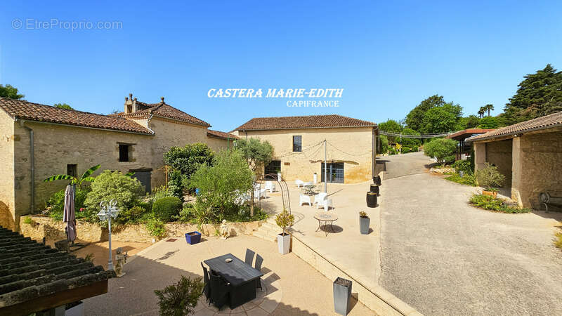 MAGNIFIQUE DOMAINE  à vendre 39 pièces AUCH (32)  sur 4,5 hectares - photo 9