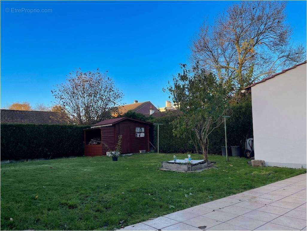 Maison à SAINT-SEBASTIEN-SUR-LOIRE