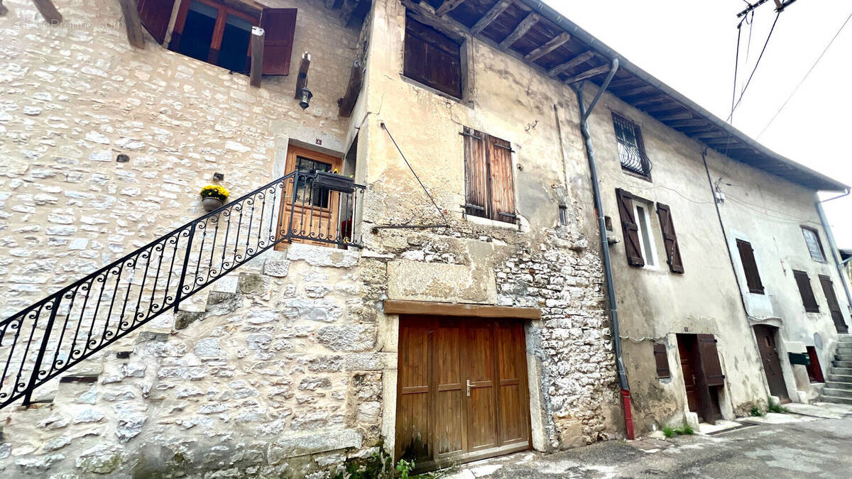 Maison à CERDON