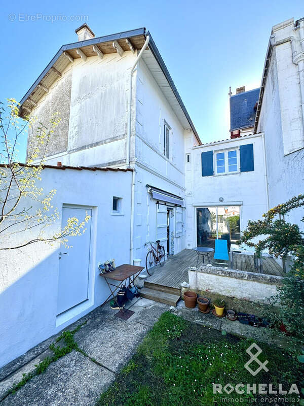 Maison 150 m² à Rochefort  - photo 4