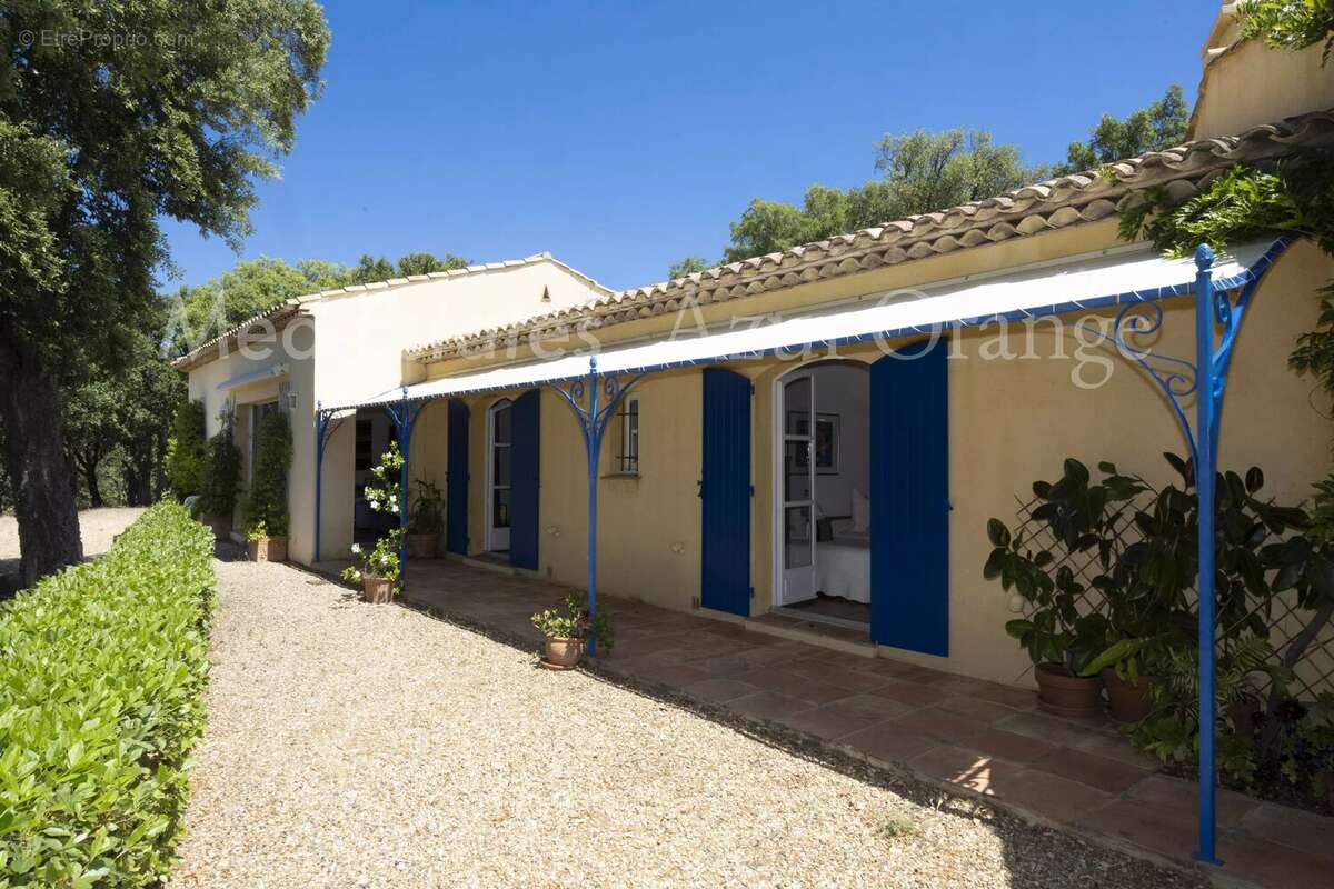 Maison à PLAN-DE-LA-TOUR