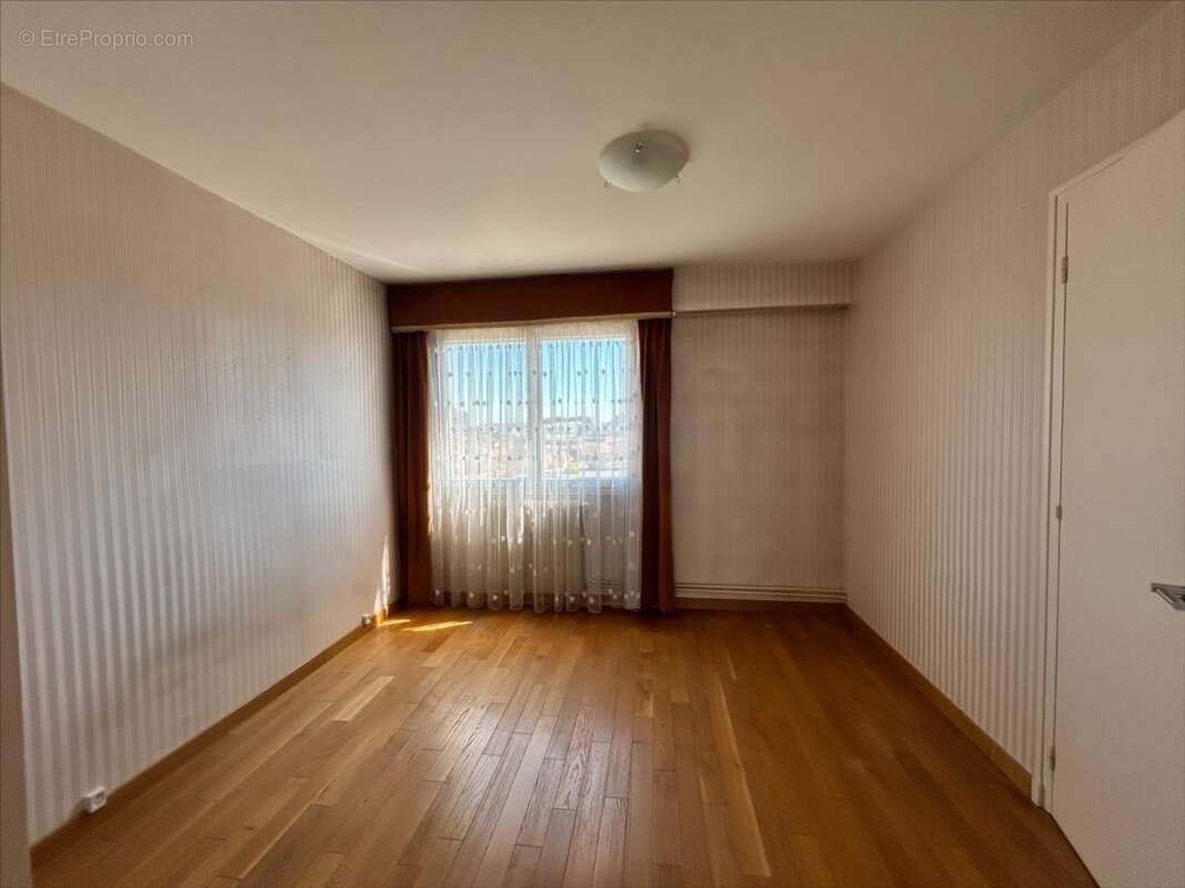 Appartement 79 m² à Reims  - photo 42