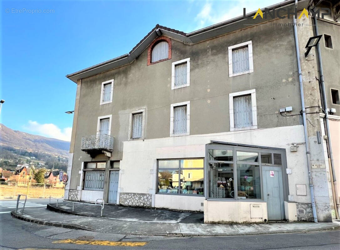 Commerce à SEYSSEL