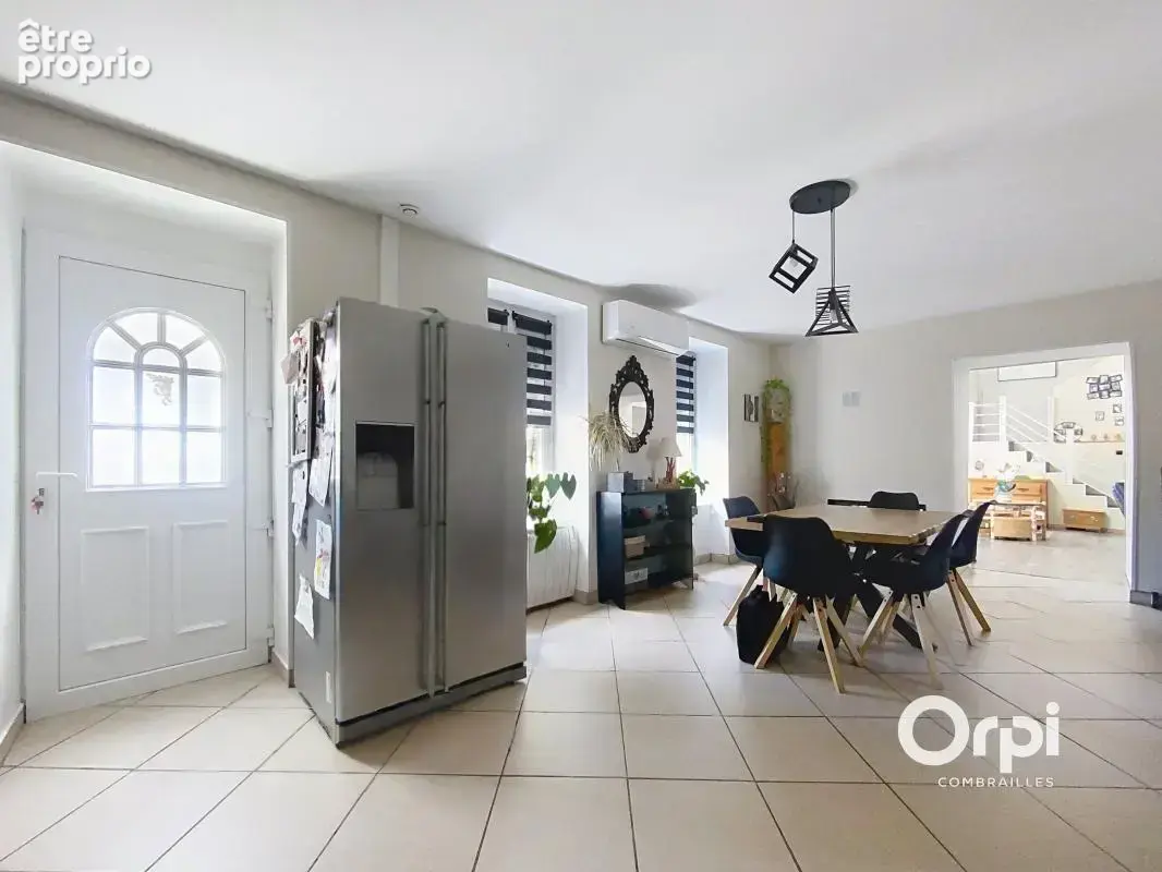 Longère rénovée sur plus de 1700m² de terrain - photo 4