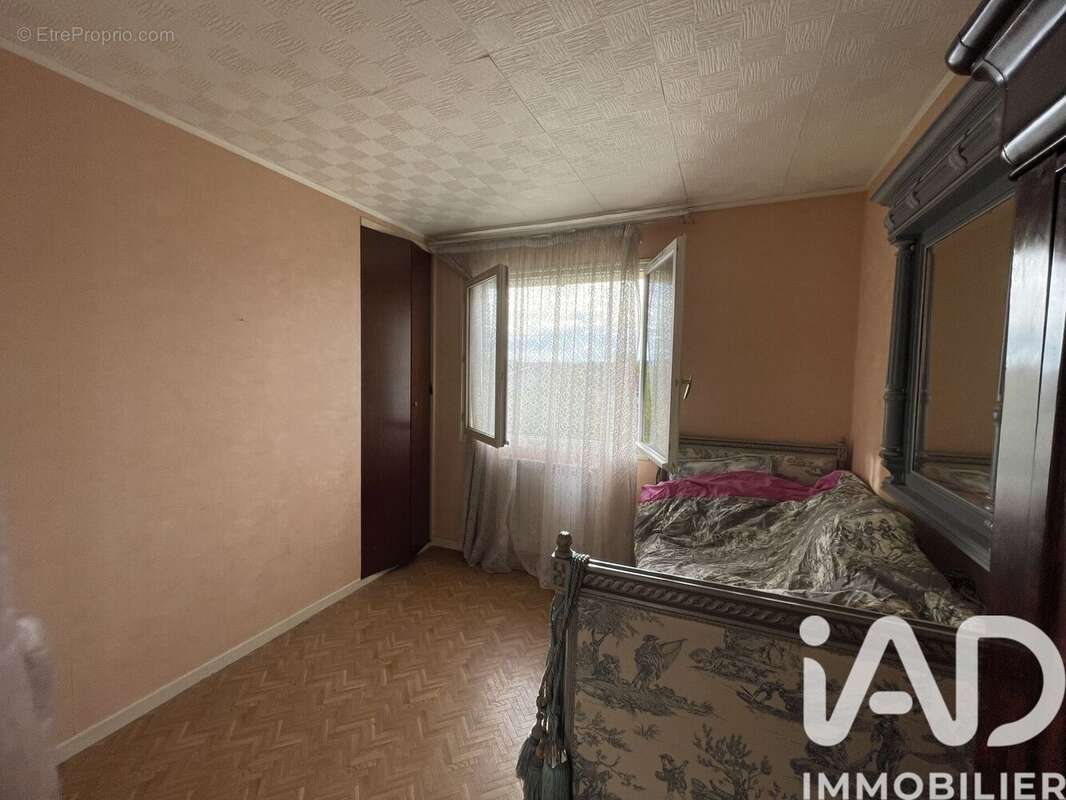 Photo 9 - Maison à ETIVAL-CLAIREFONTAINE