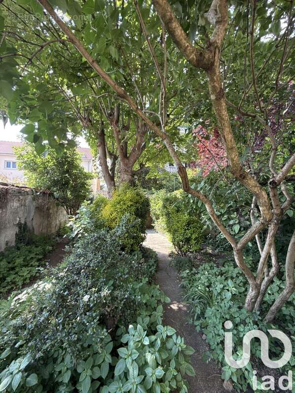 Photo 2 - Maison à VILLEMOMBLE