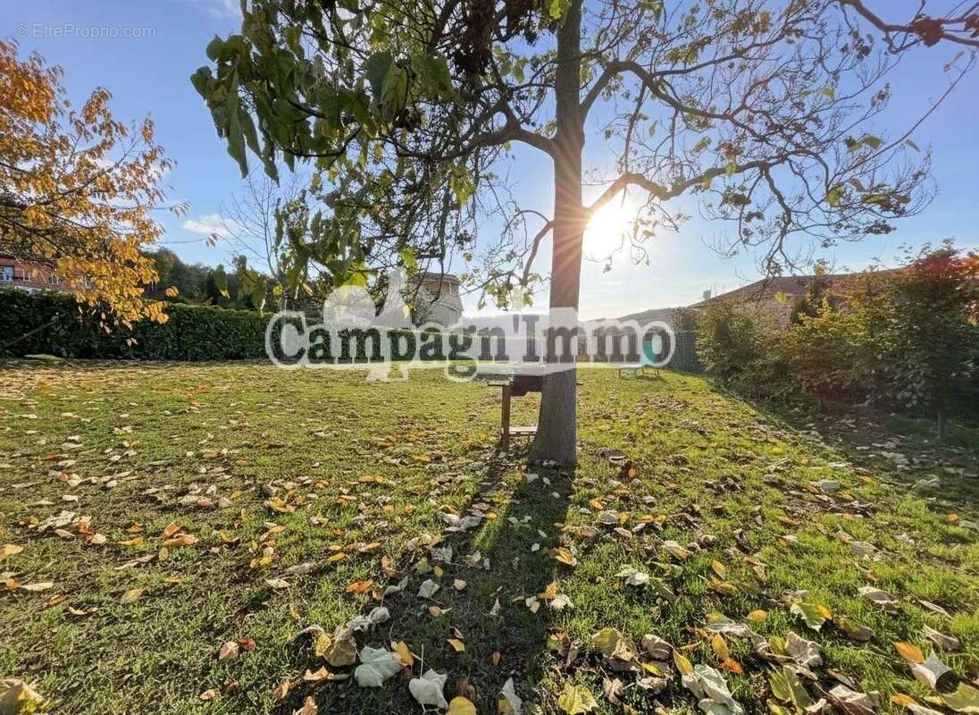 Appartement à SAINT-ROMAIN-DE-POPEY