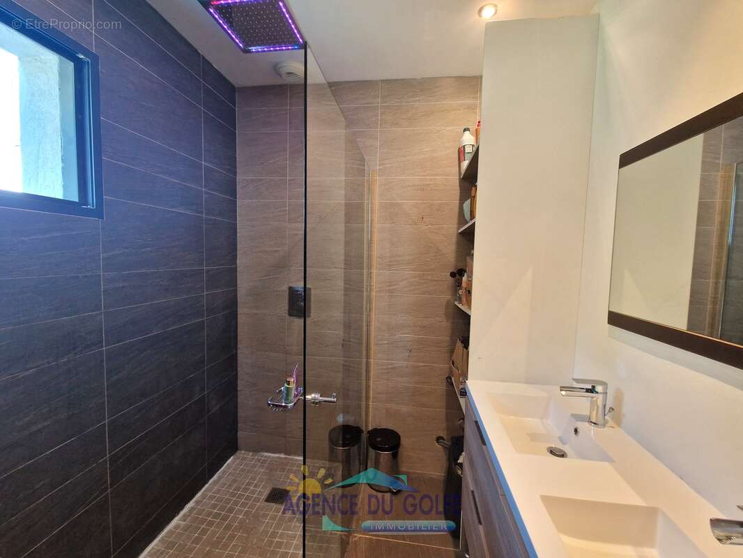 Jolie villa T 4 avec piscine - photo 13
