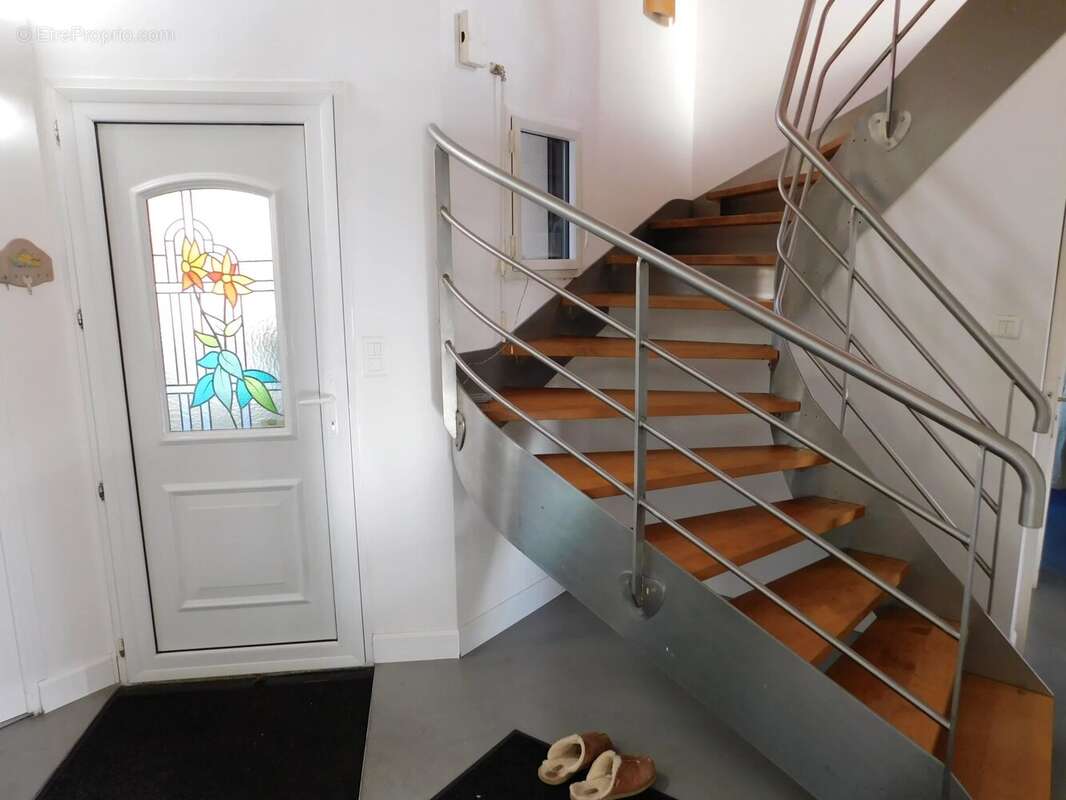 Maison avec piscine couverte - photo 12