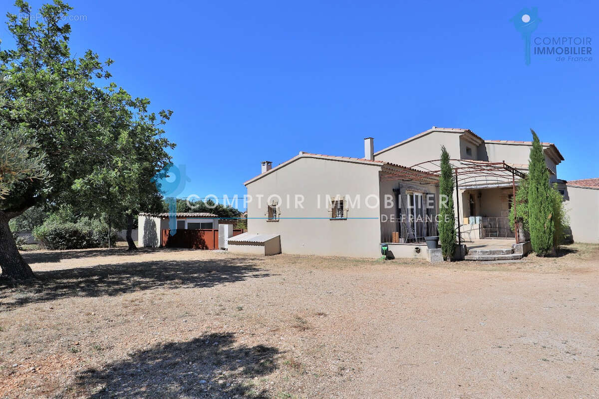 Maison à SAINT-SATURNIN-LES-APT