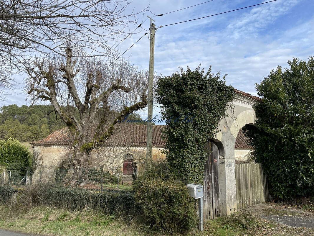 Maison à SAINT-AQUILIN