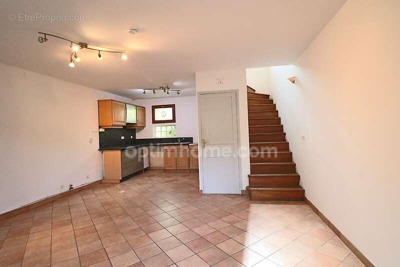 Maison de ville 3 pièces - 78 m² - Jardinet & 2 places de parking - Mareil-en-France (95850) - photo 2