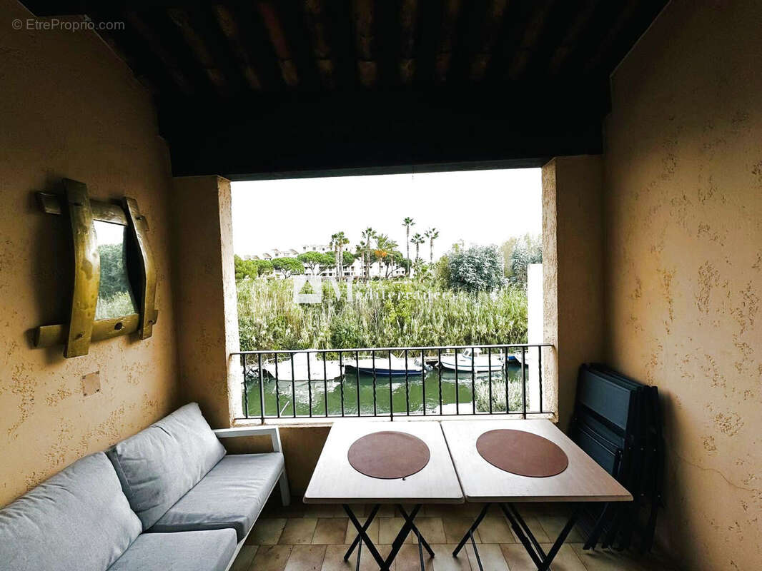 Appartement à COGOLIN