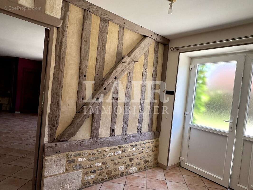 Maison 10 minutes d'Ecouché et d'Argentan, dépendance et jardin. Réf: E15299 - photo 3