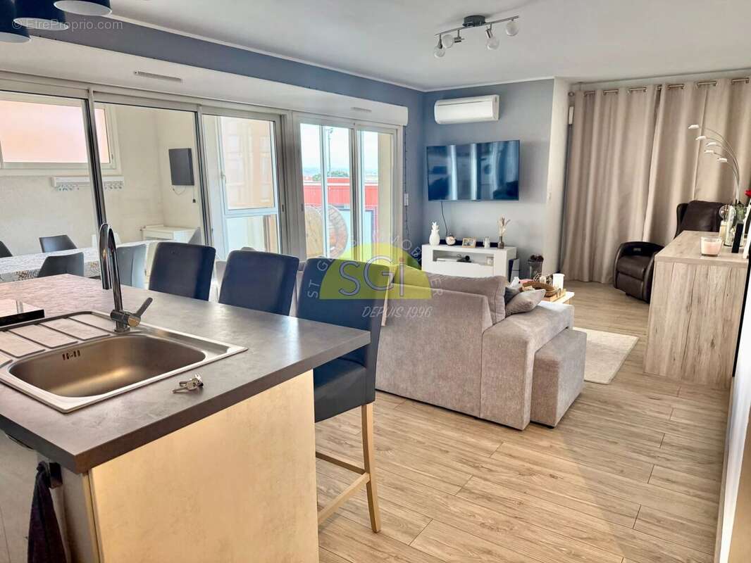Appartement à VILLELONGUE-DELS-MONTS