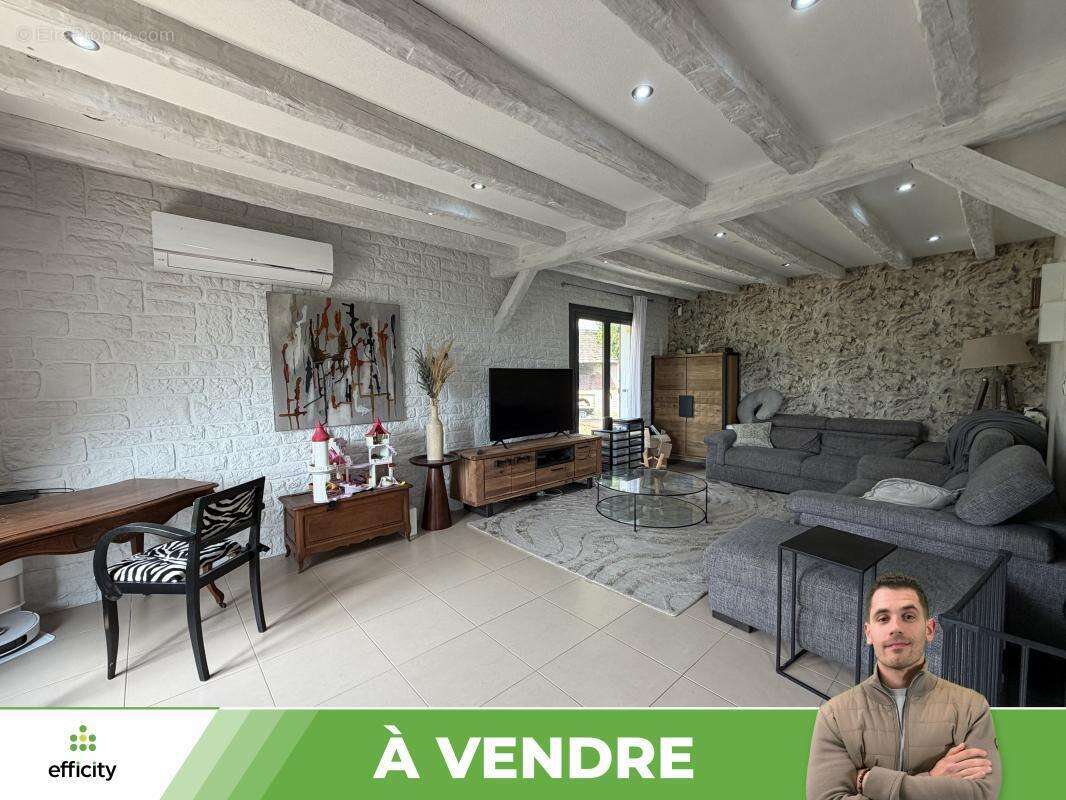 Maison 169 m² à Migne-Auxances  - photo 4