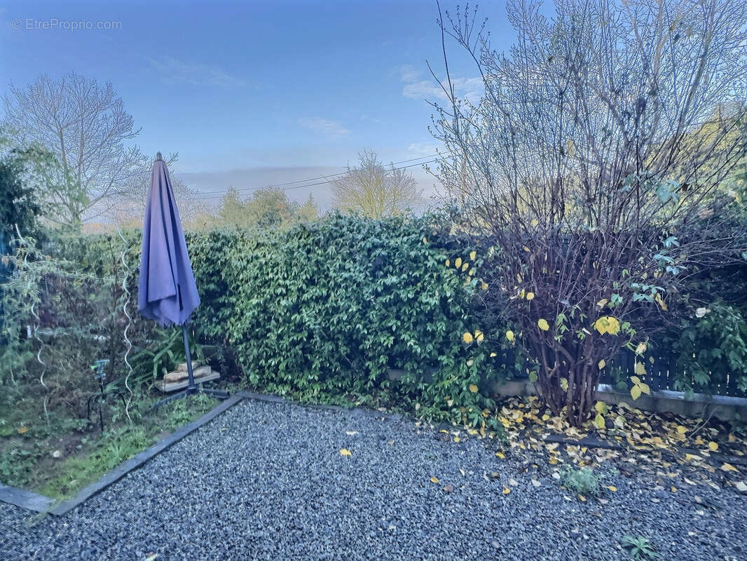 Maison à SAINT-BRES