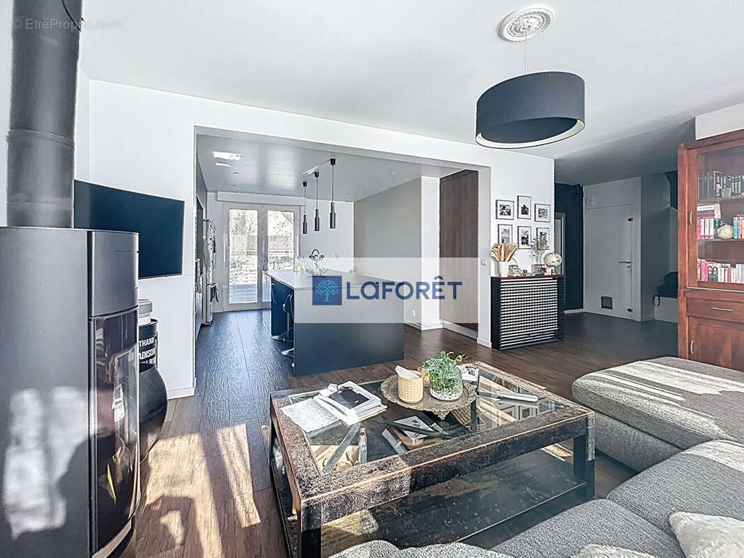 Maison à SARTROUVILLE