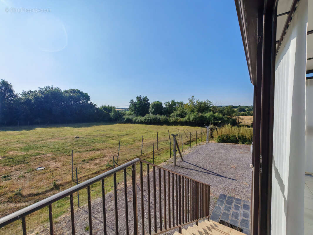 Maison à LA ROUXIERE