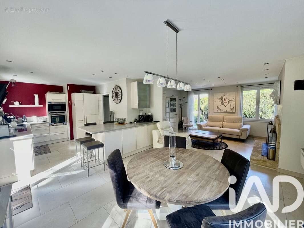 Maison 125 m² à Valmondois  - photo 2