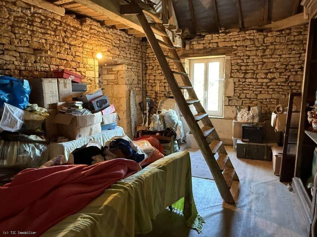 Maison à RUFFEC