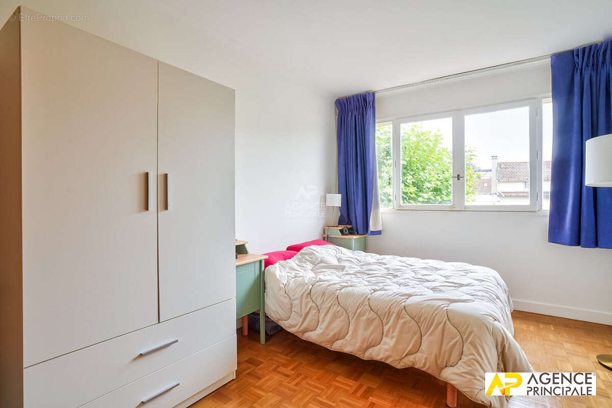 Appartement à MAISONS-LAFFITTE