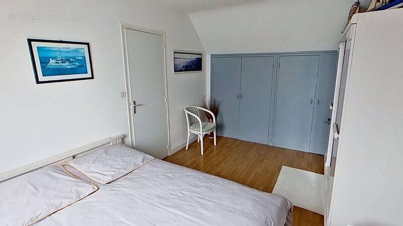 Maison à SAINT-MARTIN-DES-CHAMPS