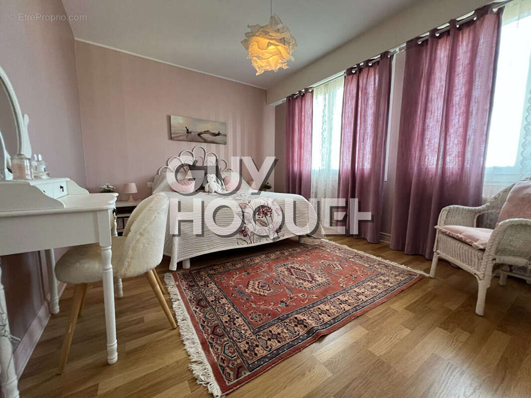 Appartement à MONTCEAU-LES-MINES