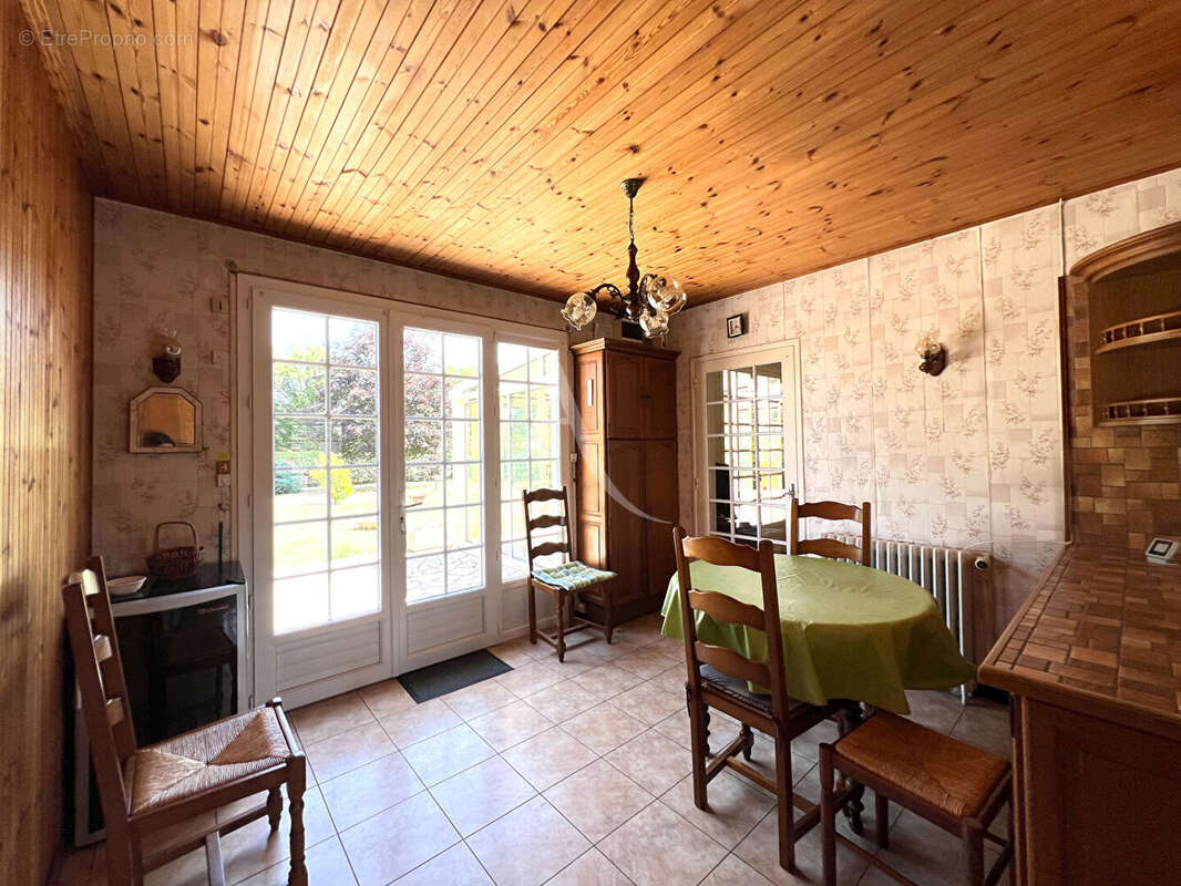 Maison Saint Hilaire La Foret 5 pièce(s) 114 m2 - photo 2