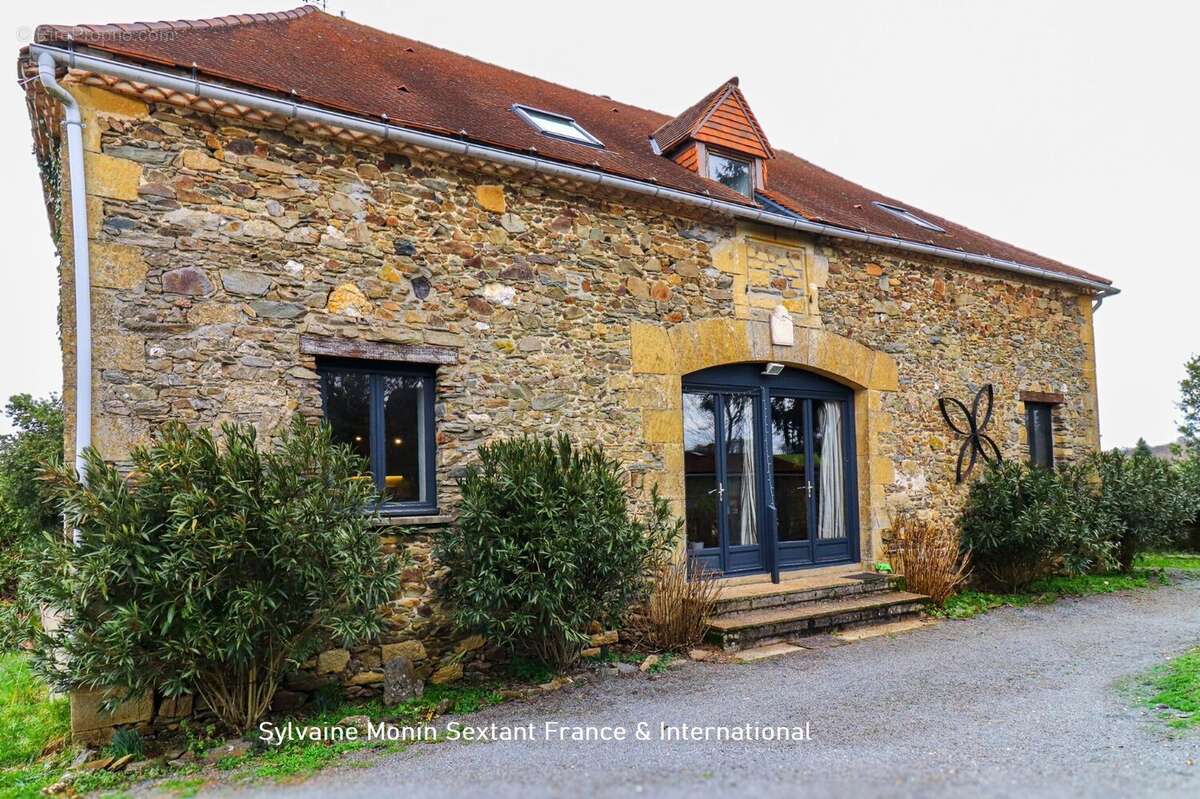 Maison à SAINT-MEDARD-D'EXCIDEUIL