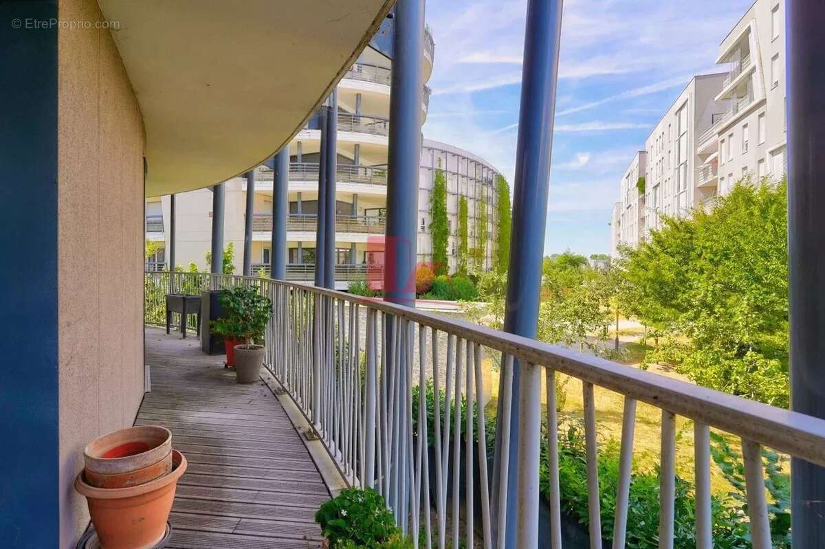 Appartement à ISSY-LES-MOULINEAUX
