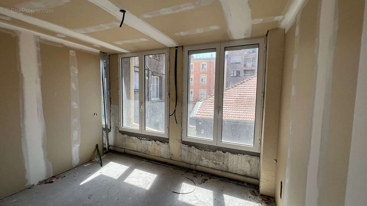 Appartement à SAINT-ETIENNE