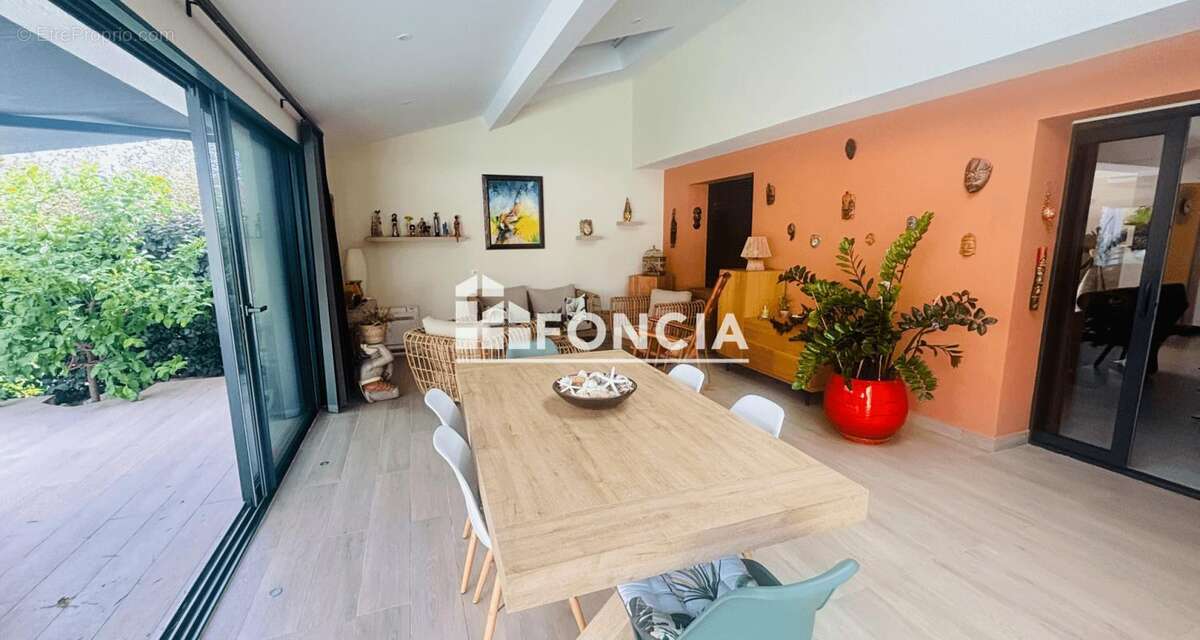 Maison à SAINT-MANDRIER-SUR-MER