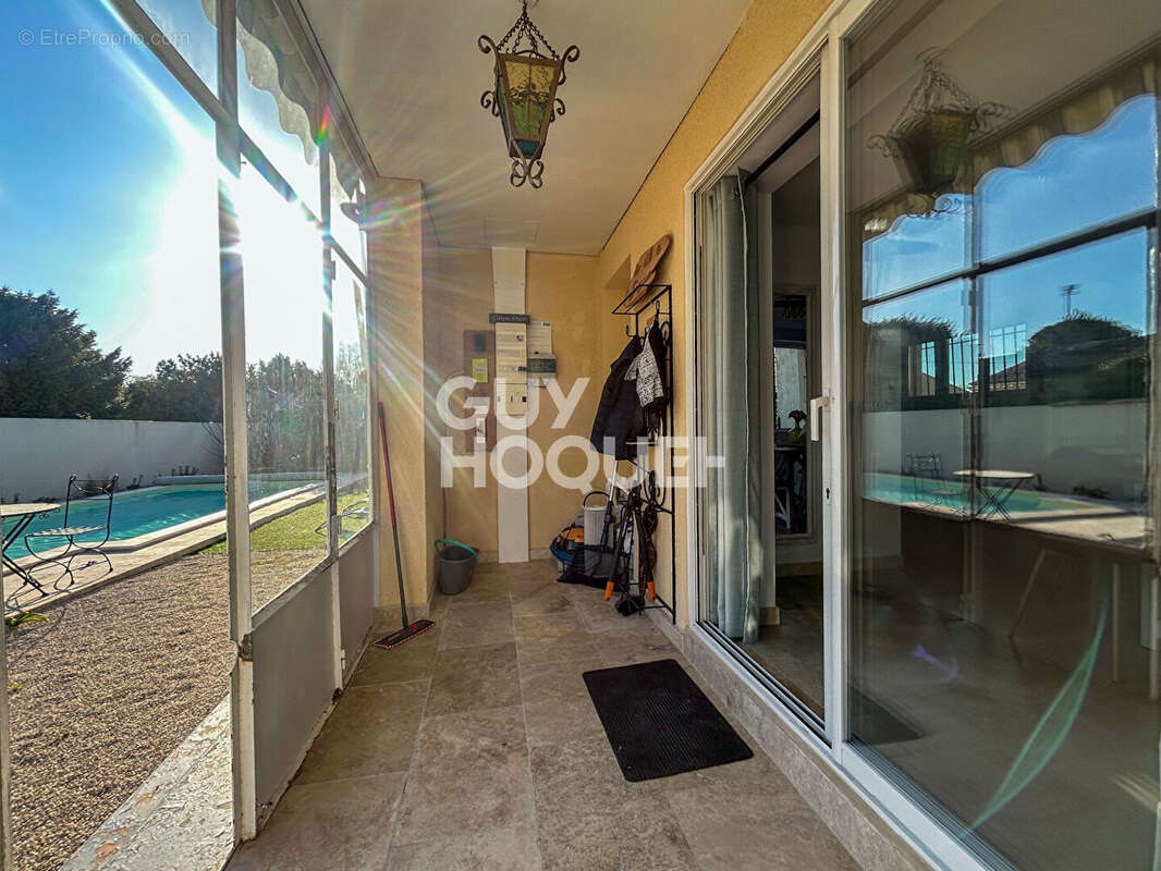 Maison à L'ISLE-SUR-LA-SORGUE