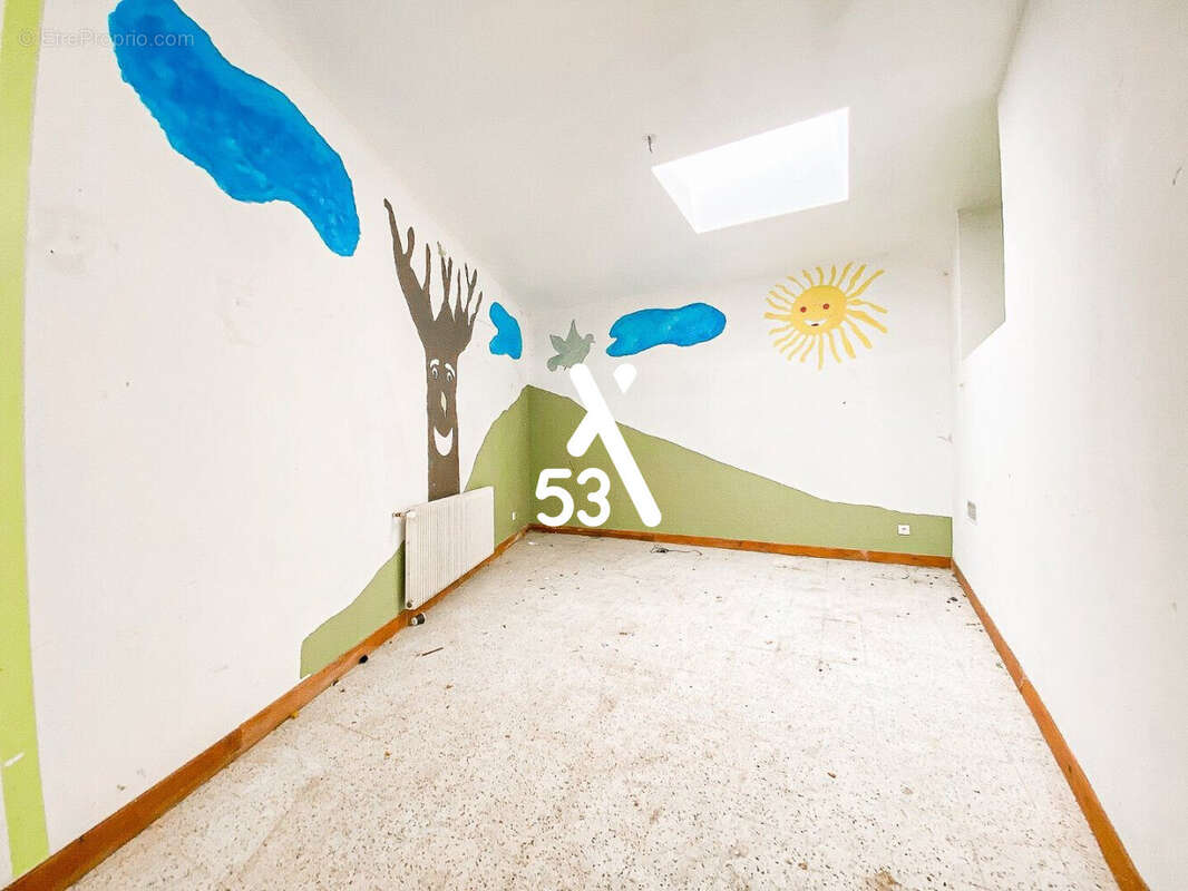 Maison à SAINT-MOMELIN