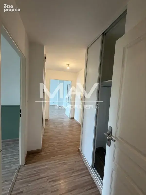 Appartement 3 pièces 59 m² à vendre à Lesquin (59810) - photo 5