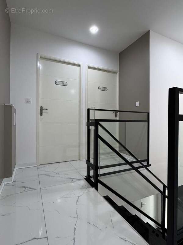 Photo 3 - Maison à MONTREUIL-JUIGNE