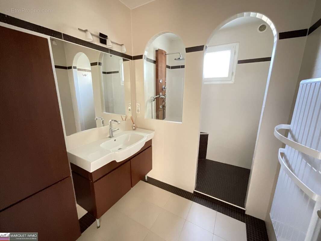 Maison à LIGNAN-SUR-ORB