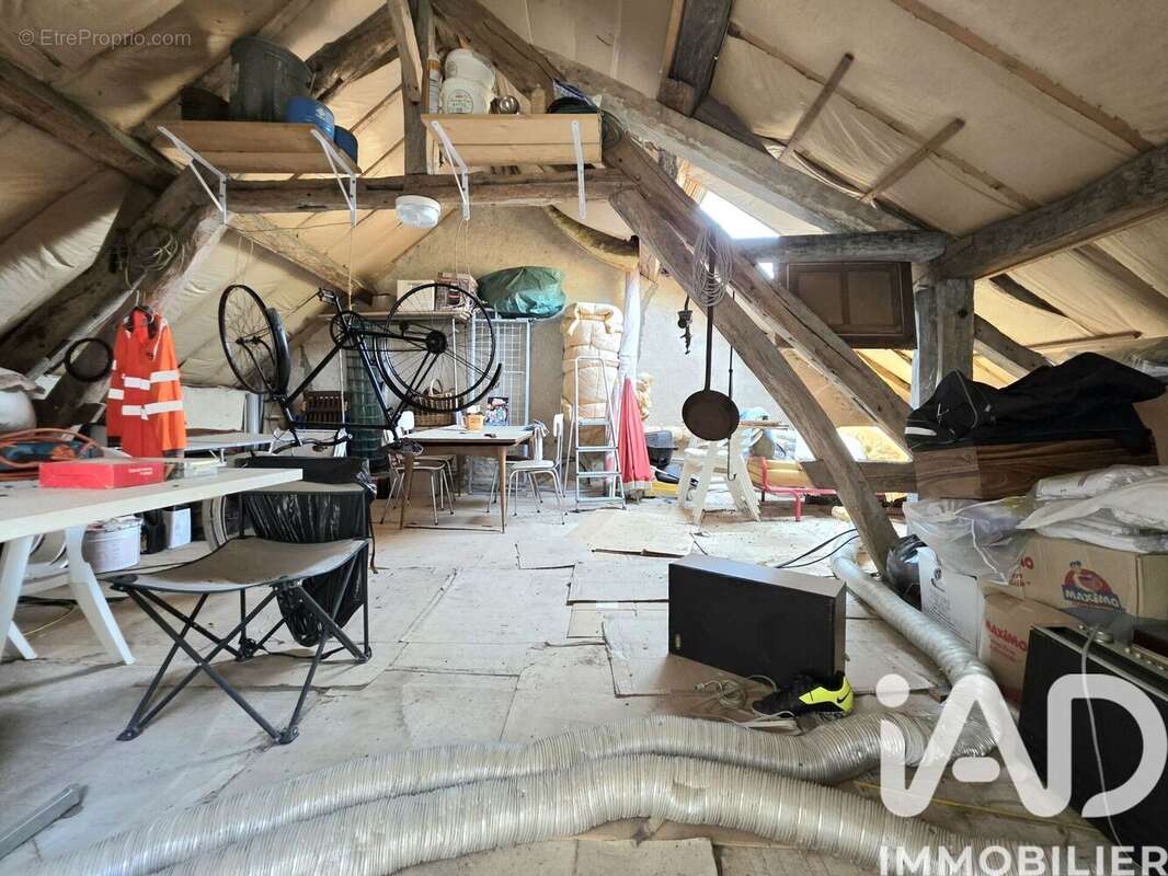 Maison 40 m² à Coullons  - photo 8