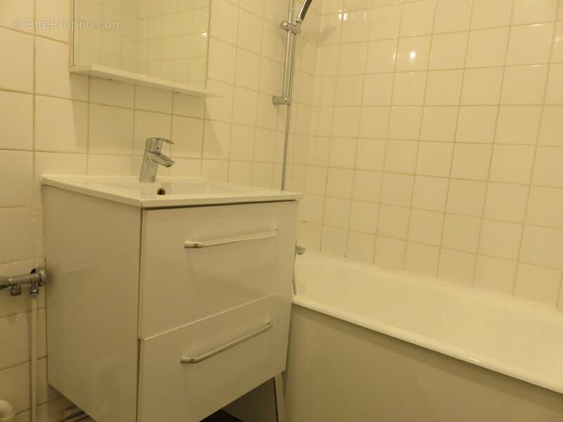 Appartement à vendre 2 pièces SAINT DENIS (93) - photo 5